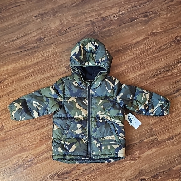 Old Navy Other - Old Navy Unisex Camo-print Zip-Up Hooded Puffer Coat Size 4T